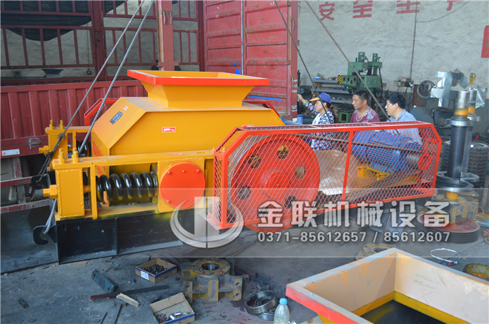 玻璃破碎用雙齒輥破碎機好嗎，購買一臺需要多少錢？