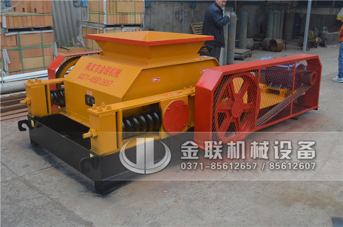 玻璃破碎用雙齒輥破碎機好嗎，購買一臺需要多少錢？