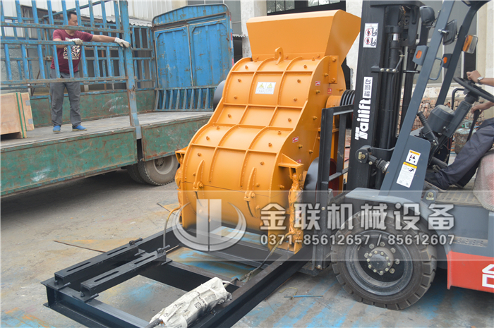 大型煤渣破碎機(jī)設(shè)備的型號(hào)有哪些，哪個(gè)廠家價(jià)格優(yōu)惠？