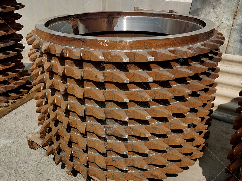 煤矸石用狼牙破碎機(jī)破碎怎么樣？