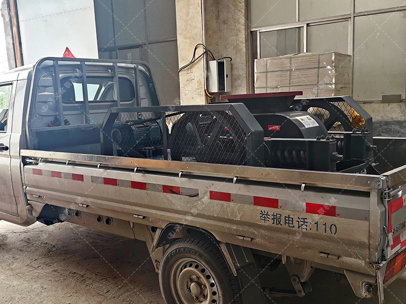 雙齒輥破碎機性能特點有哪些？是怎么破碎物料的？