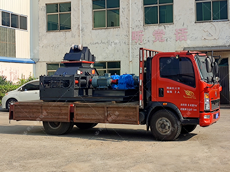 單臺(tái)2PG800x600中型對(duì)輥破碎機(jī)發(fā)貨 破碎石英砂