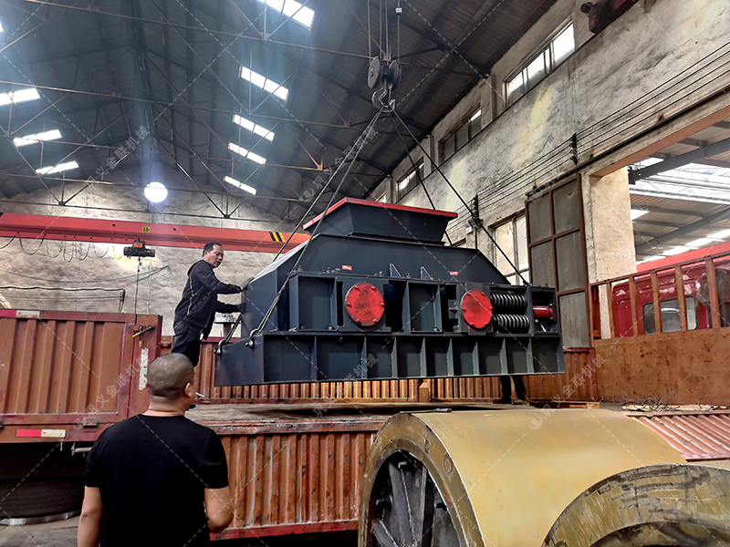 1200x800型直連式對輥破碎機(jī)發(fā)貨圖片 1200x800型直連式對輥破碎機(jī)發(fā)貨圖片