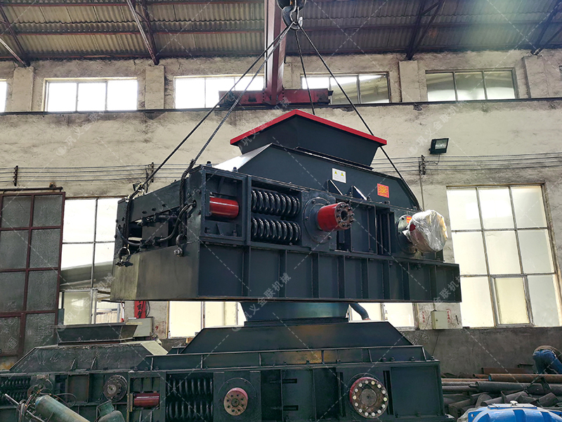 2PG1000x700中型對輥破碎機(jī)發(fā)貨圖片 2PG1000x700中型對輥破碎機(jī)發(fā)貨圖片