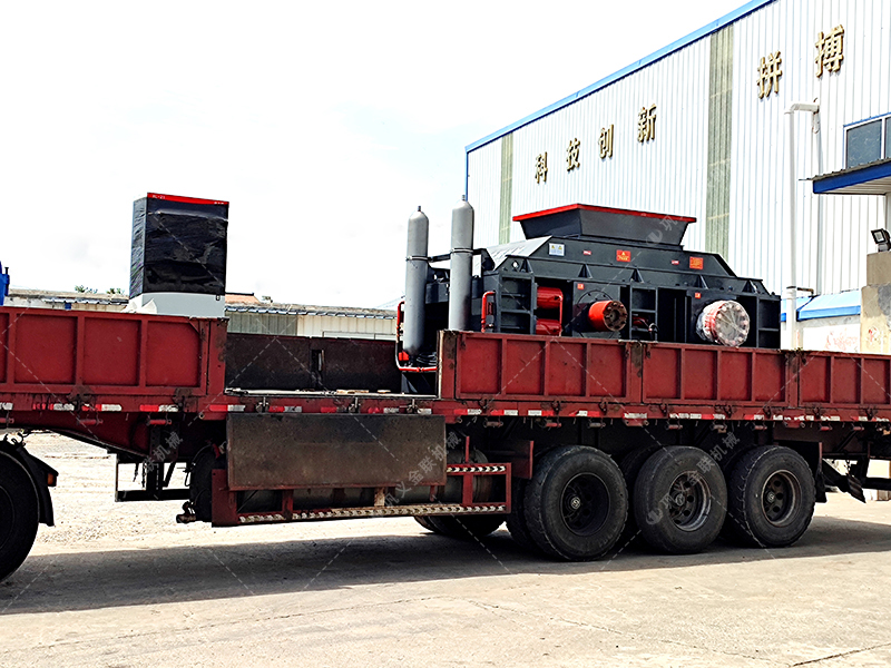 2PG1500x800大型直連式液壓對輥破碎制砂機(jī)發(fā)貨圖片