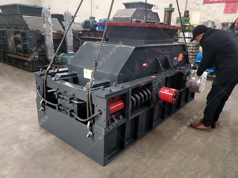 直聯(lián)式2PG0806對輥破碎制砂機(jī)發(fā)貨圖片