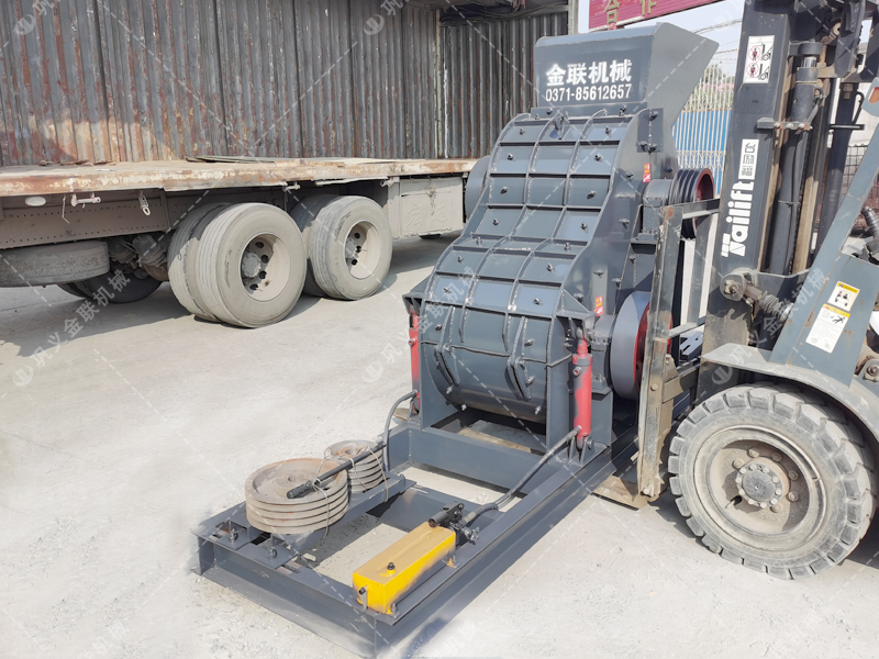 SCF800X600雙級粉碎機發(fā)貨圖片_發(fā)往山東濟南_破碎煤矸石 SCF800X600雙級粉碎機發(fā)貨圖片_發(fā)往山東濟南_破碎煤矸石