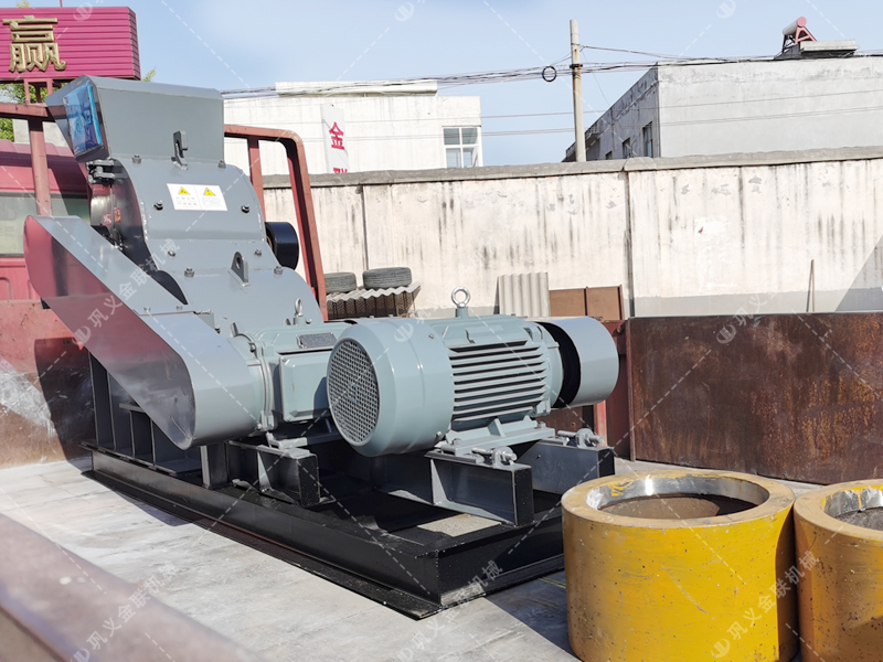 小型雙級粉碎機發(fā)貨圖片_發(fā)往山東煙臺_破碎粉煤灰 小型雙級粉碎機發(fā)貨圖片_發(fā)往山東煙臺_破碎粉煤灰