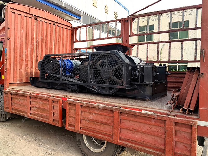 2PG400x400小型對輥破碎機發(fā)貨圖片_發(fā)往廣西雨林_破碎沙子