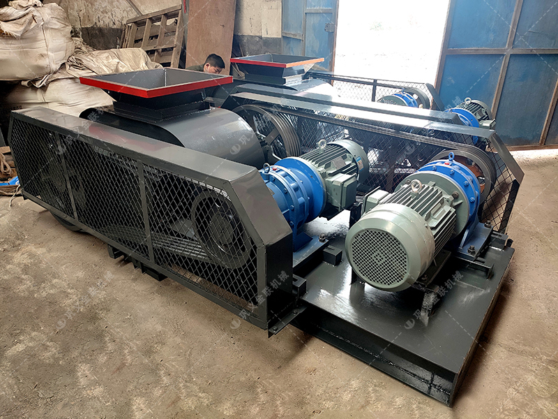 2PG400x400小型對輥破碎機發(fā)貨圖片_發(fā)往廣西雨林_破碎沙子