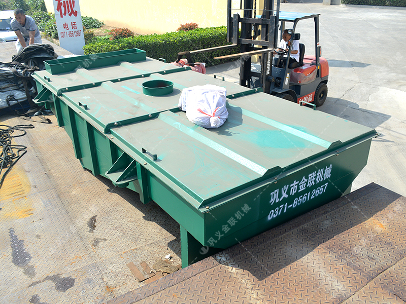 兩臺(tái)小型對(duì)輥破碎機(jī)和直線篩發(fā)貨圖片_發(fā)往江蘇南通_處理硅石 兩臺(tái)小型對(duì)輥破碎機(jī)和直線篩發(fā)貨圖片_發(fā)往江蘇南通_處理硅石