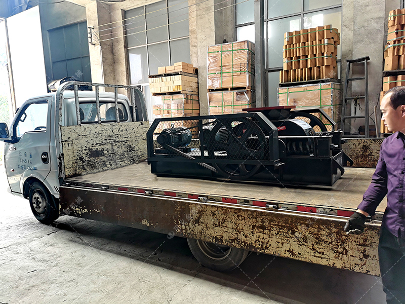 2PG400X250對輥破碎機(jī)發(fā)貨圖片_發(fā)往湖南長沙_破碎焦沫