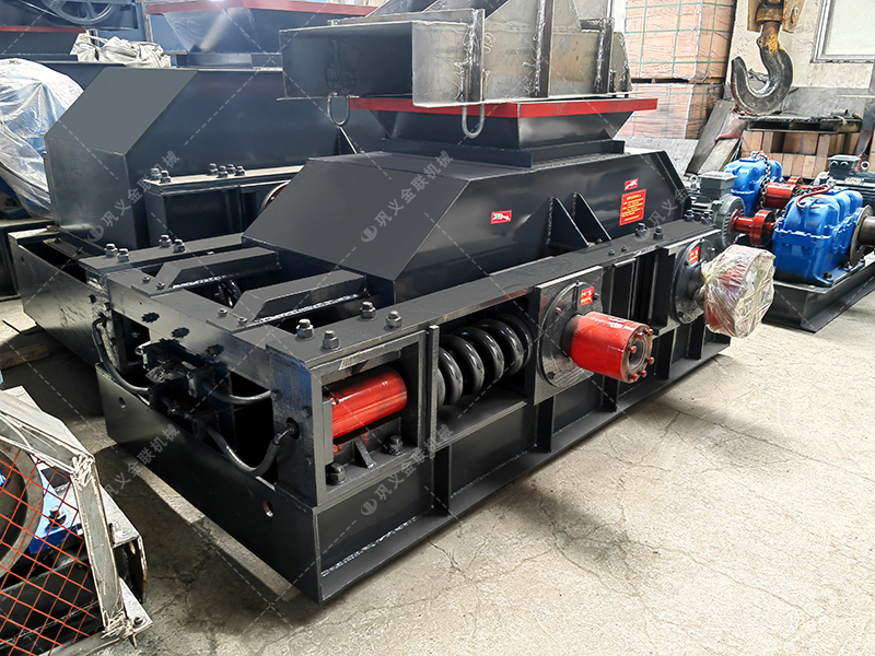 2PG800X600對輥破碎機(jī)發(fā)貨圖片_發(fā)往廣西三江_鵝卵石制砂 2PG800X600對輥破碎機(jī)發(fā)貨圖片_發(fā)往廣西三江_鵝卵石制砂