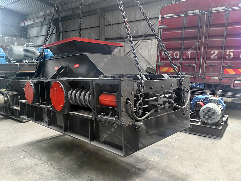 2PG800X600對輥破碎機(jī)發(fā)貨圖片_發(fā)往廣西三江_鵝卵石制砂 2PG800X600對輥破碎機(jī)發(fā)貨圖片_發(fā)往廣西三江_鵝卵石制砂