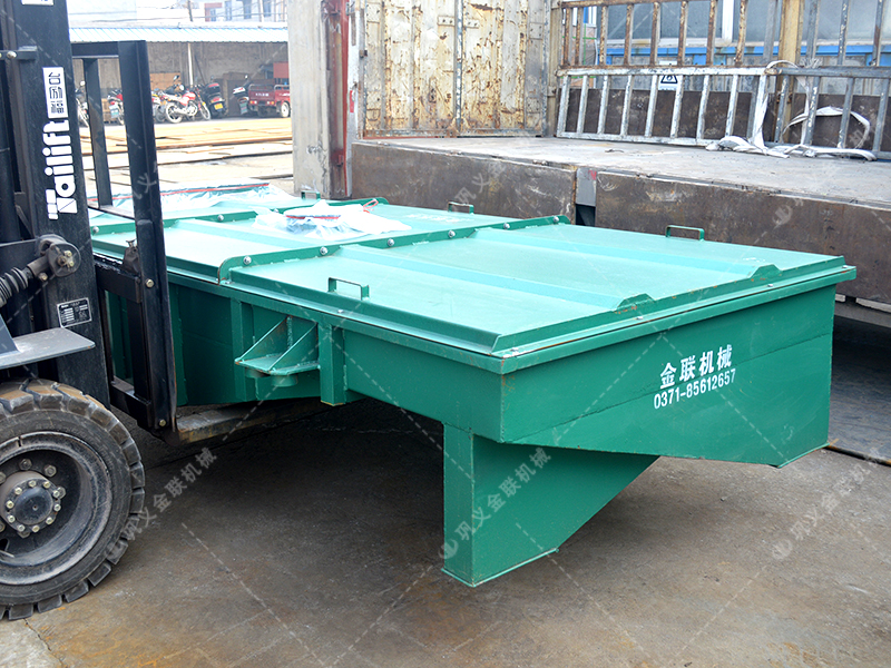 1535兩層直線(xiàn)振動(dòng)篩發(fā)貨圖片_發(fā)往吉林長(zhǎng)春_篩石英砂 1535兩層直線(xiàn)振動(dòng)篩發(fā)貨圖片_發(fā)往吉林長(zhǎng)春_篩石英砂