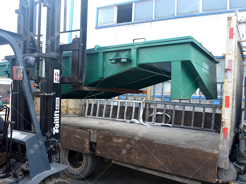 1535兩層直線(xiàn)振動(dòng)篩發(fā)貨圖片_發(fā)往吉林長(zhǎng)春_篩石英砂 1535兩層直線(xiàn)振動(dòng)篩發(fā)貨圖片_發(fā)往吉林長(zhǎng)春_篩石英砂