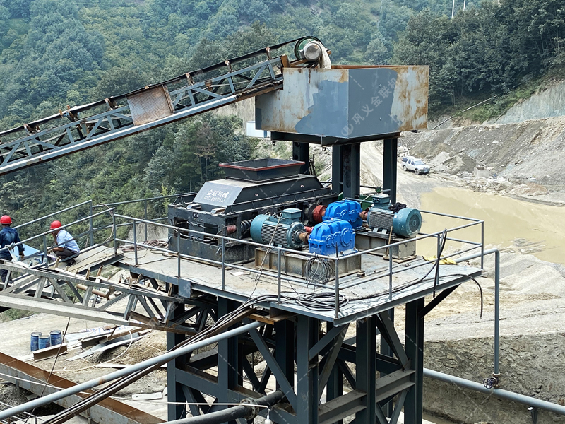 影響對(duì)輥制砂機(jī)生產(chǎn)效率的因素有哪些？推薦廠家