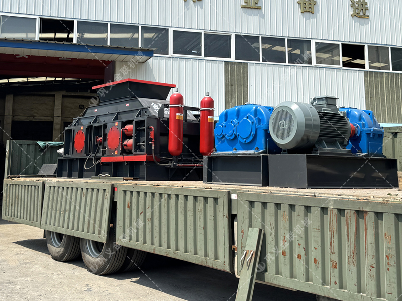 液壓對輥制砂機在公路建設(shè)中相比其他設(shè)備有何獨特優(yōu)勢？